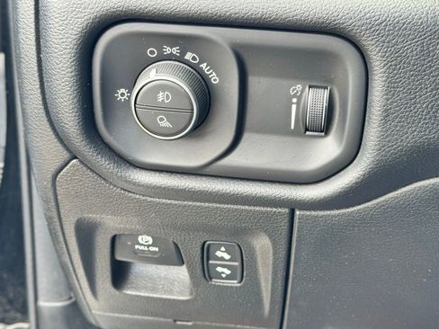 Used 2021 RAM 1500 Big Horn AWD/4WD image 31