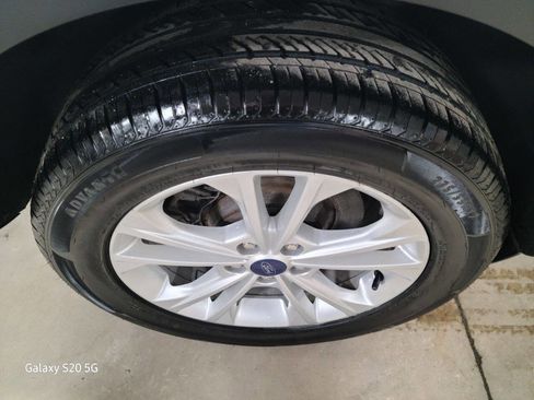 Used 2018 Ford Escape SE image 13