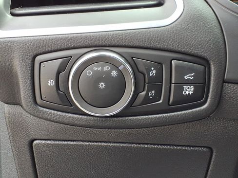 Used 2024 Ford Edge Titanium image 16