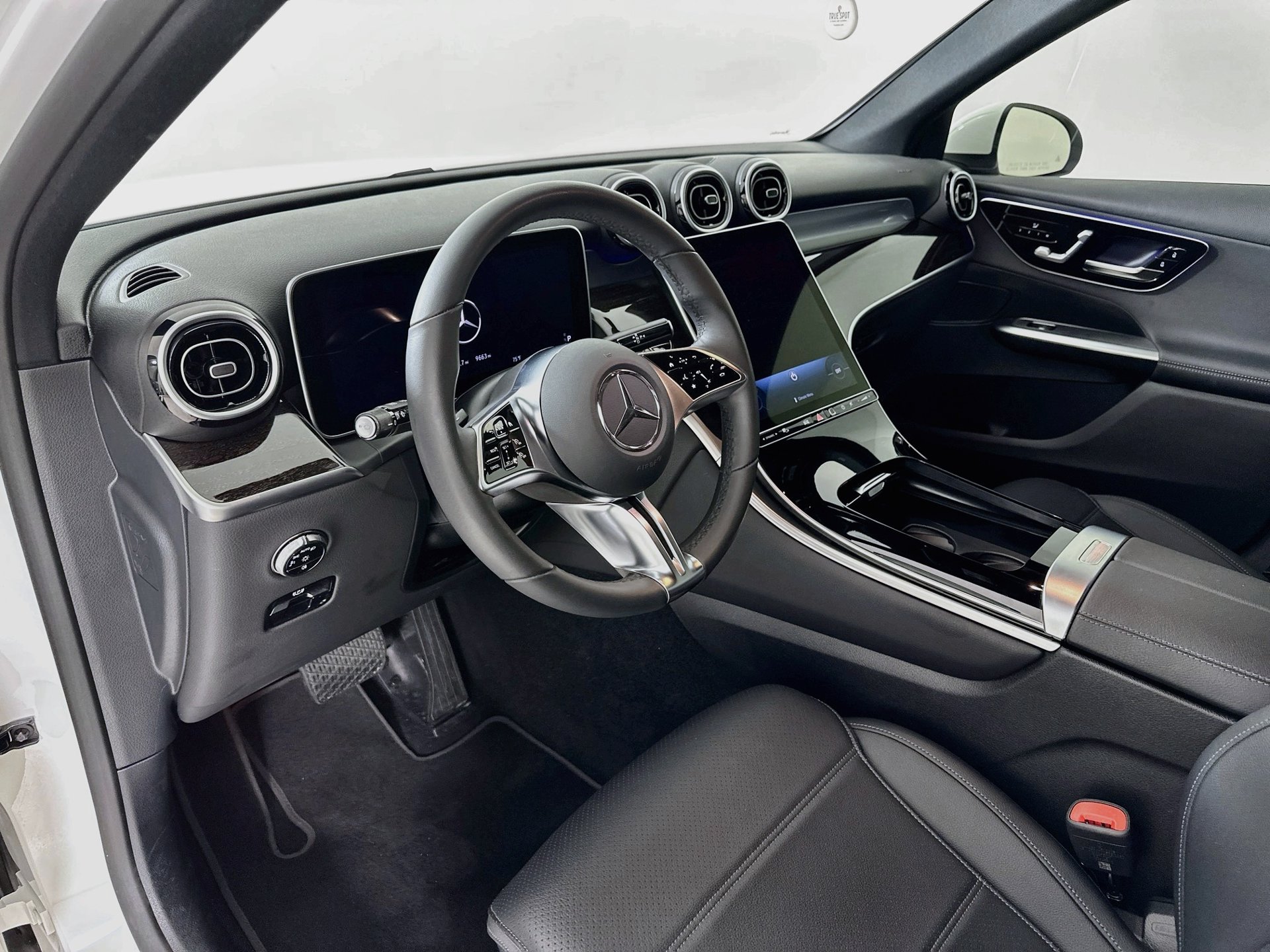 Certified 2026 Mercedes-Benz GLC 300 image 10