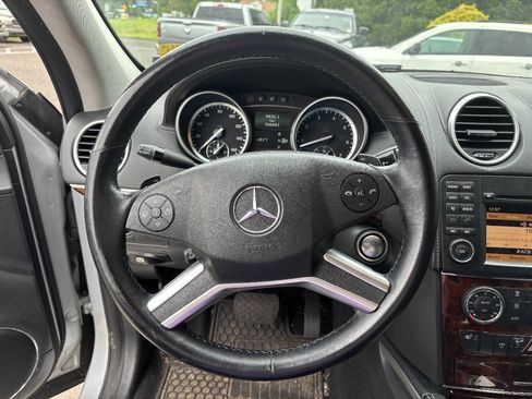 Used 2011 Mercedes-Benz GL 450 4MATIC image 7