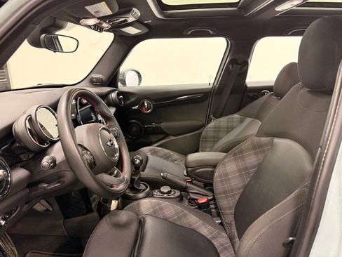 Used 2019 MINI Cooper S image 10