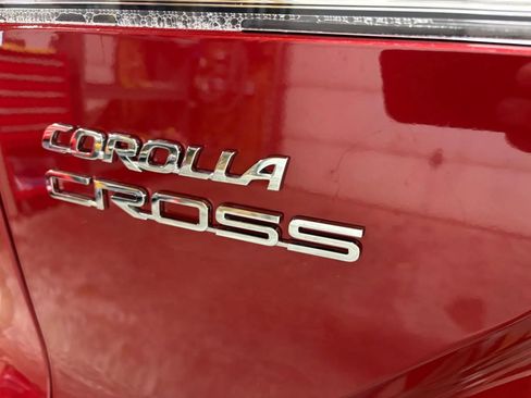 Used 2024 Toyota Corolla Cross LE image 50