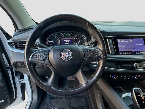 Used 2021 Buick Enclave Essence w/ Sound and Sites Package image 10