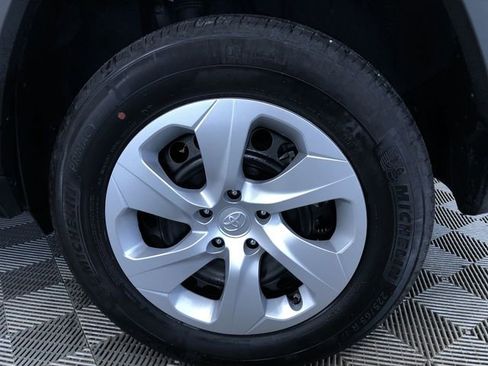 Used 2025 Toyota RAV4 LE image 17