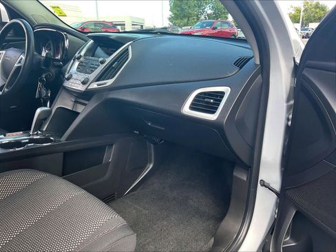 Used 2013 GMC Terrain SLE FWD image 17