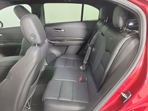 Used 2022 Cadillac XT4 Sport w/ Enhanced Visibility Package FWD image 10