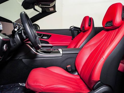 Used 2024 Mercedes-Benz CLE 450 4MATIC Cabriolet image 21