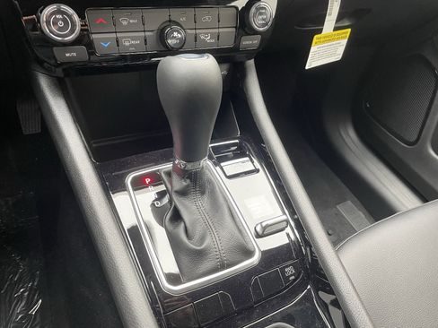 New 2026 Jeep Compass Latitude AWD/4WD image 17