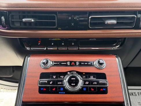 Used 2021 Lincoln Aviator Reserve w/ Equipment Group 201A AWD/4WD image 23