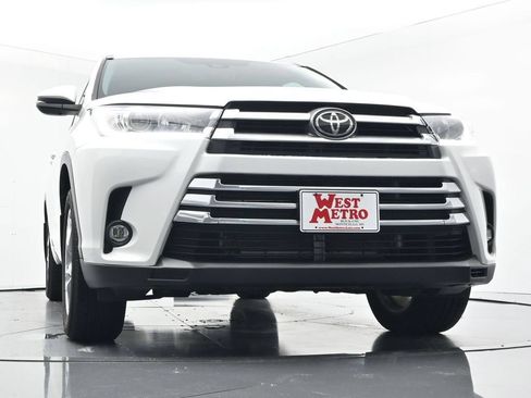 Used 2019 Toyota Highlander Limited AWD/4WD image 32