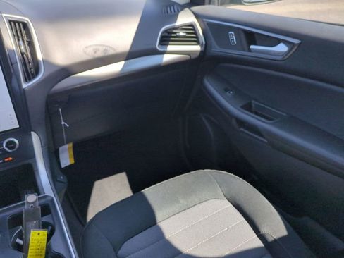 Certified 2024 Ford Edge SE image 18