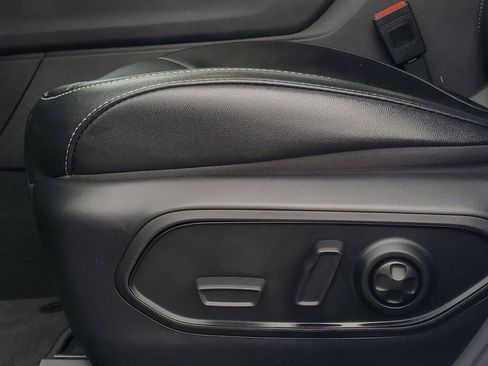 Used 2024 Jeep Grand Cherokee L Limited w/ Luxury Tech Group II image 15