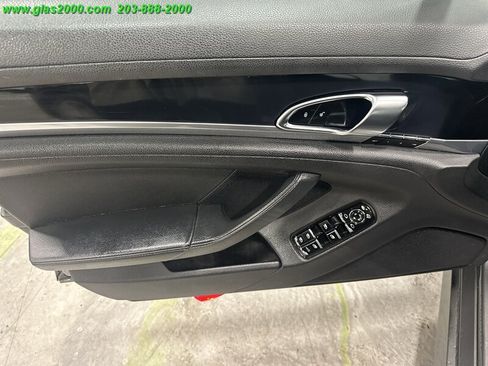 Used 2015 Porsche Panamera image 23