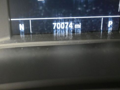 Used 2019 Chevrolet Traverse LT FWD image 25