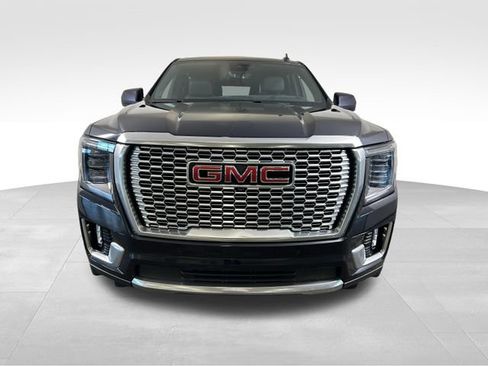 Used 2023 GMC Yukon Denali w/ Denali Reserve Package AWD/4WD image 9