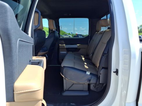 New 2026 Ford F350 4x4 Crew Cab DRW Super Duty image 18