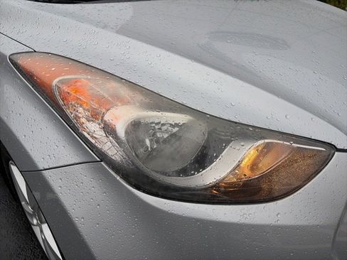 Used 2013 Hyundai Elantra GLS w/ Preferred Pkg image 13