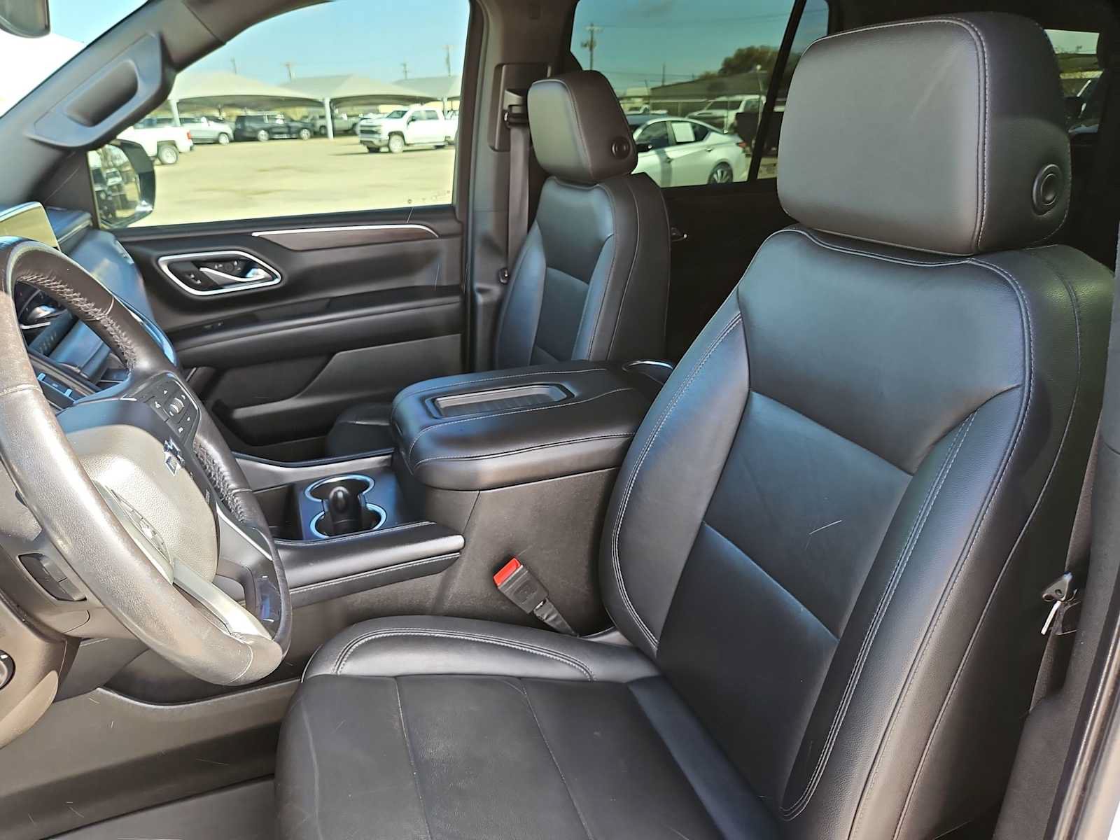 Used 2021 Chevrolet Tahoe Z71 w/ Z71 Off-Road Package AWD/4WD image 15