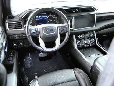 Used 2021 GMC Yukon XL Denali w/ LPO, Illumination Package image 4