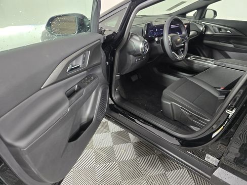 New 2026 Chevrolet Equinox EV LT FWD image 21