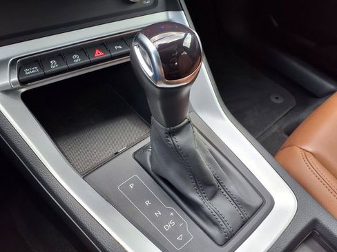 Used 2025 Audi Q3 2.0T Premium AWD/4WD image 18