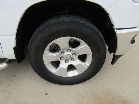 Used 2021 RAM 1500 Big Horn image 9