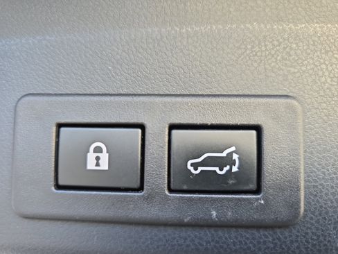 Used 2020 Subaru Ascent Premium w/ Convenience Package image 15