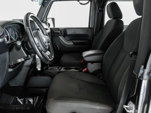 Used 2016 Jeep Wrangler Sport image 3