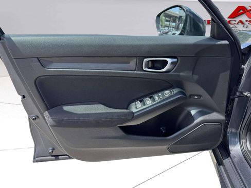 Used 2023 Honda Civic Sport image 19