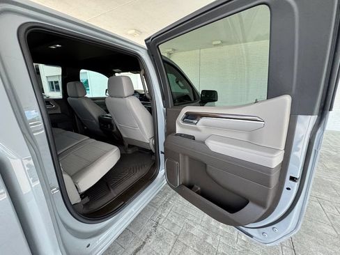 Used 2025 Chevrolet Silverado 1500 RST AWD/4WD image 23