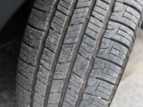 Used 2017 INFINITI QX30 Premium w/ Cargo Package image 29