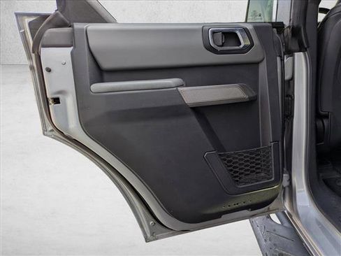 Used 2022 Ford Bronco Black Diamond image 18