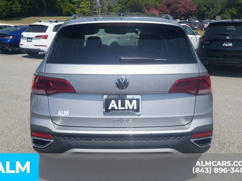 Used 2024 Volkswagen Taos SE FWD image 5