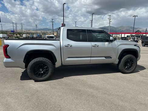 Used 2022 Toyota Tundra Platinum w/ Advanced Package AWD/4WD image 7