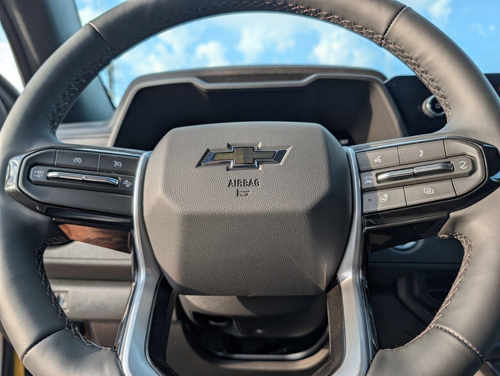 New 2026 Chevrolet Colorado Trail Boss AWD/4WD image 32