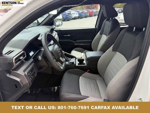 Used 2025 Toyota Tacoma TRD Off-Road AWD/4WD image 29