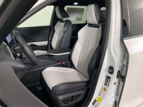 Used 2026 Lexus TX 500h AWD w/ Technology Package image 30