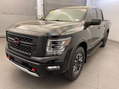 Used 2023 Nissan Titan PRO-4X w/ Pro-4x Utility Package image 3