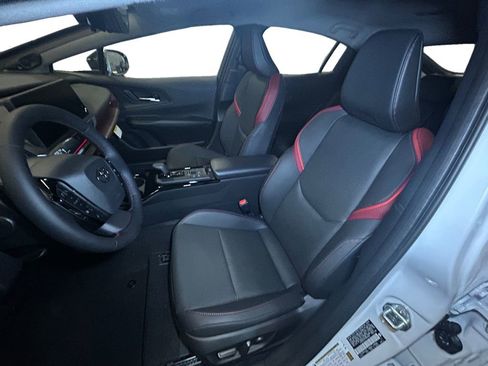 New 2026 Toyota Prius Plug-In Hybrid image 9