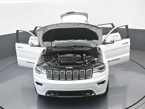 Used 2020 Jeep Grand Cherokee Overland image 76