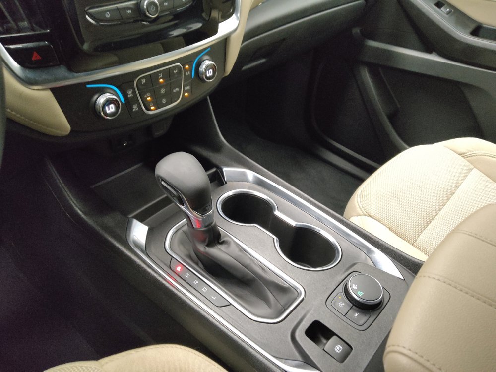 Used 2023 Chevrolet Traverse LS w/ Safety Package FWD image 26