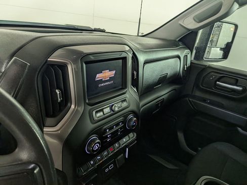 Used 2024 Chevrolet Silverado 2500 Custom w/ Custom Convenience Package image 23