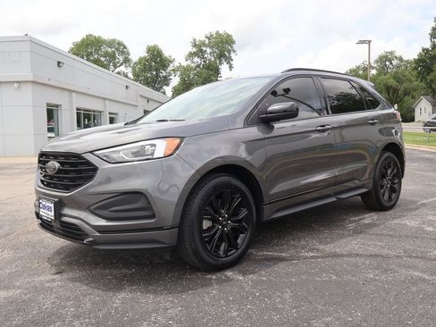 Used 2023 Ford Edge SE w/ Black Appearance Package AWD/4WD image 3