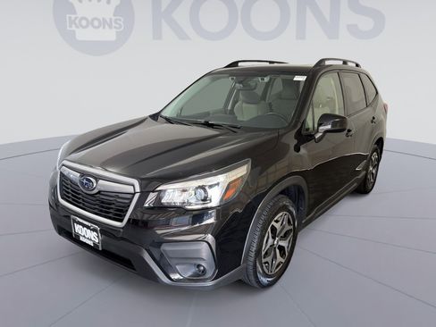 Used 2020 Subaru Forester Premium image 1