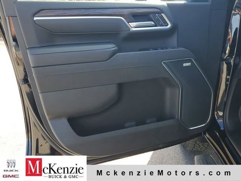 New 2026 GMC Sierra 3500 SLT w/ SLT Premium Package AWD/4WD image 8