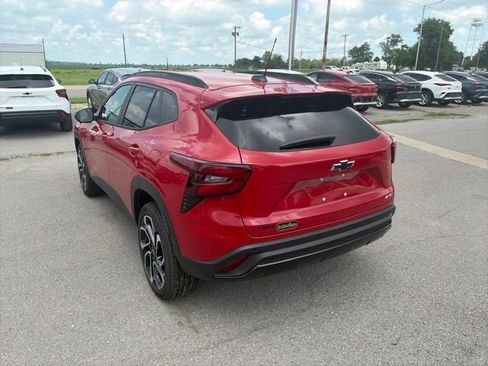 New 2026 Chevrolet Trax RS w/ Driver Confidence Package FWD image 4