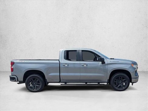 Used 2023 Chevrolet Silverado 1500 RST AWD/4WD image 4