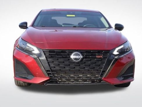 Used 2023 Nissan Altima 2.0 SR image 4