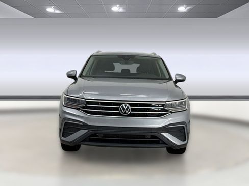 Used 2022 Volkswagen Tiguan SE FWD image 5